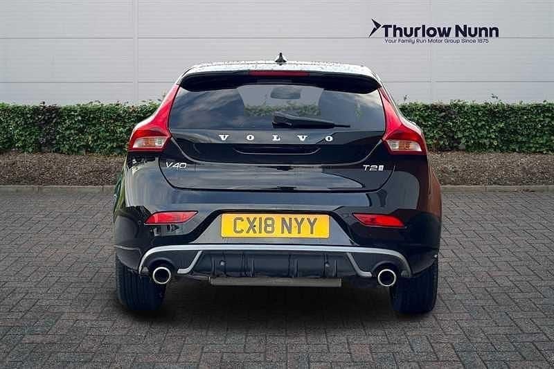 Used Volvo V40 R-Design Pro 122 HP (89 kW) 2018 Black Hatchback