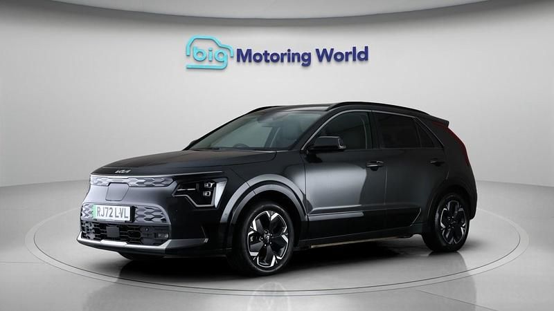 Used Kia e-Niro 147 kW (201 HP) 2023 Grey SUV