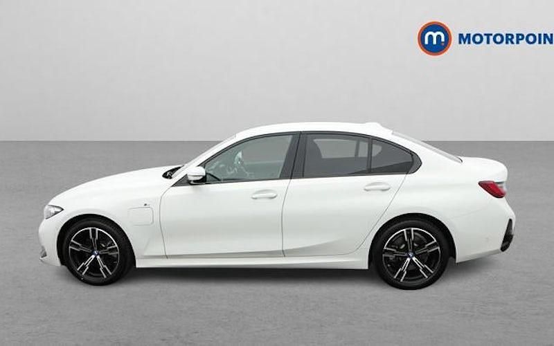 Used BMW 330e M Sport 292 HP (214 kW) 2023 White Sedan