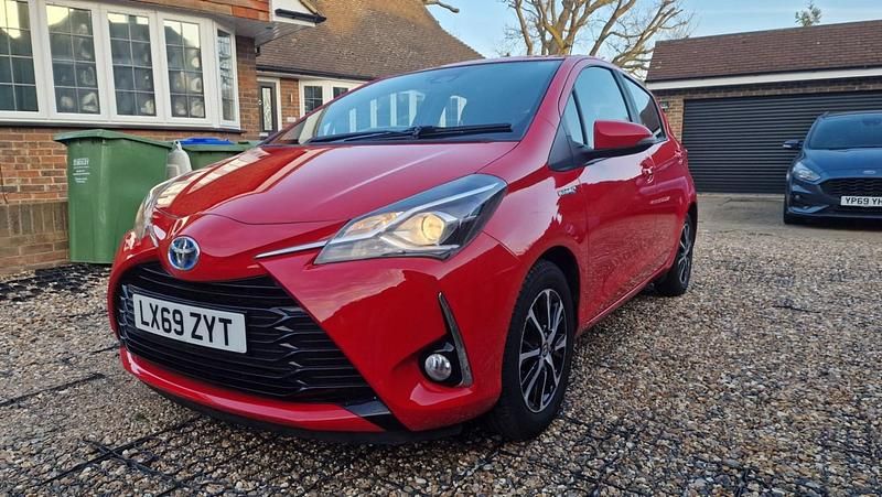 Used Toyota Yaris Hybrid 2019 Red Hatchback
