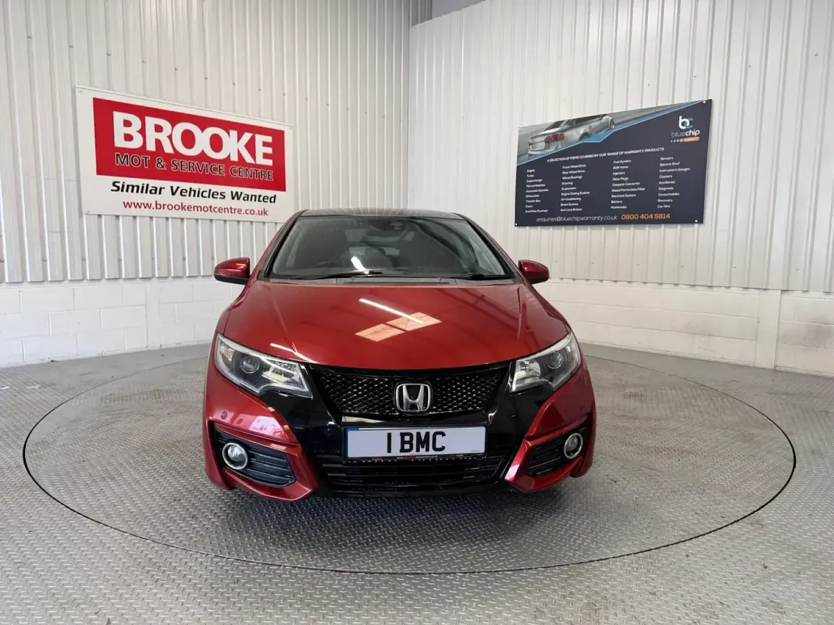 Used Honda Civic SR 2016 Red Hatchback