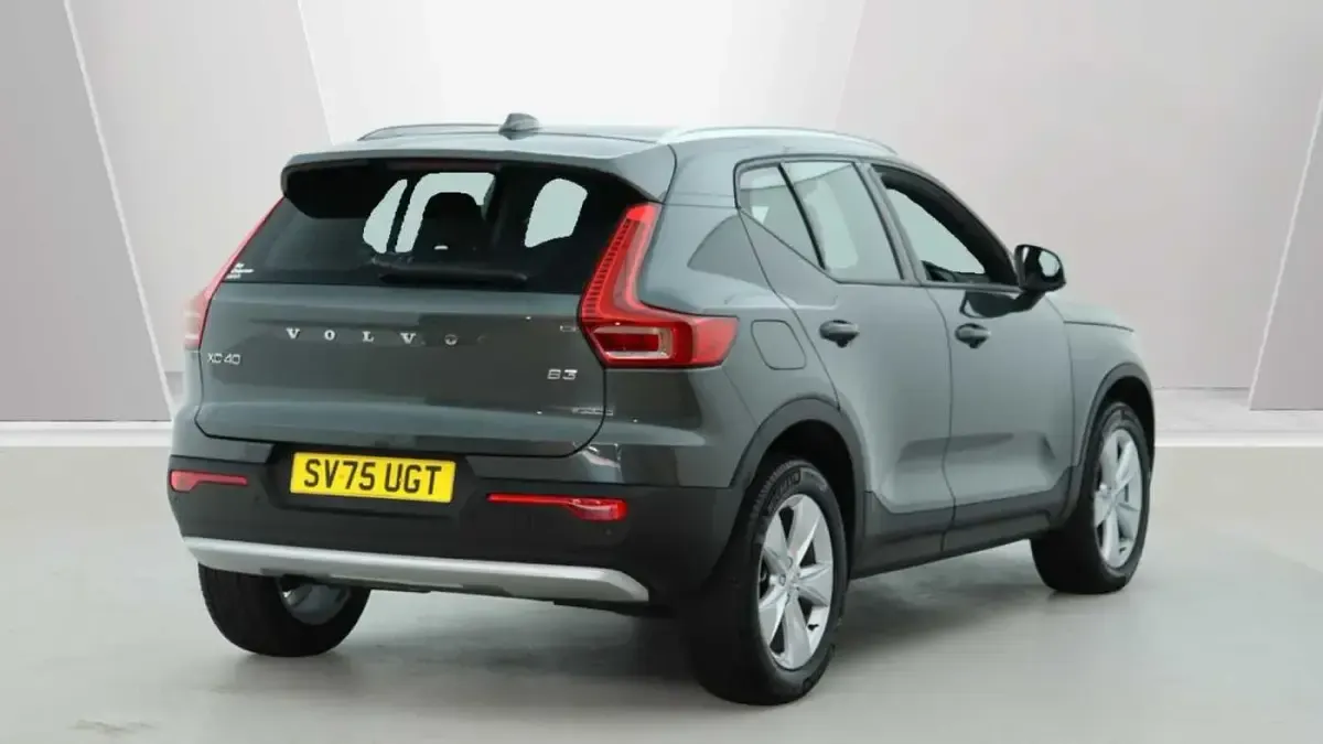 New Volvo XC40 Core 163 HP (119 kW) 2026 SUV