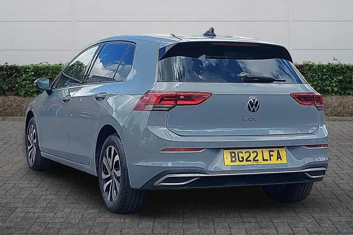 Used VW Golf VIII Active 110 HP (80 kW) 2022 Grey Hatchback