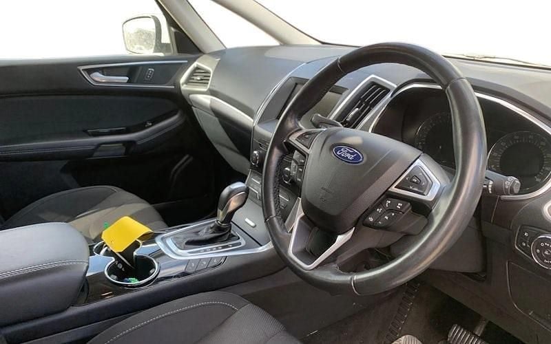 Begagnad Ford S-MAX Active 150 HK (110 kW) 2018 Vit Minibuss