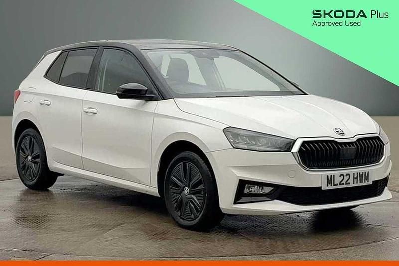 Used Skoda 110 R Colour Edition 81 HP (59 kW) 2022 Candy white black magic pearl effect Hatchback