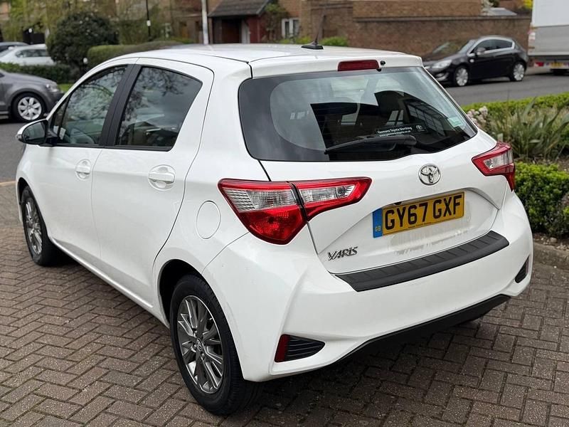 Used Toyota Yaris 2018 White Hatchback