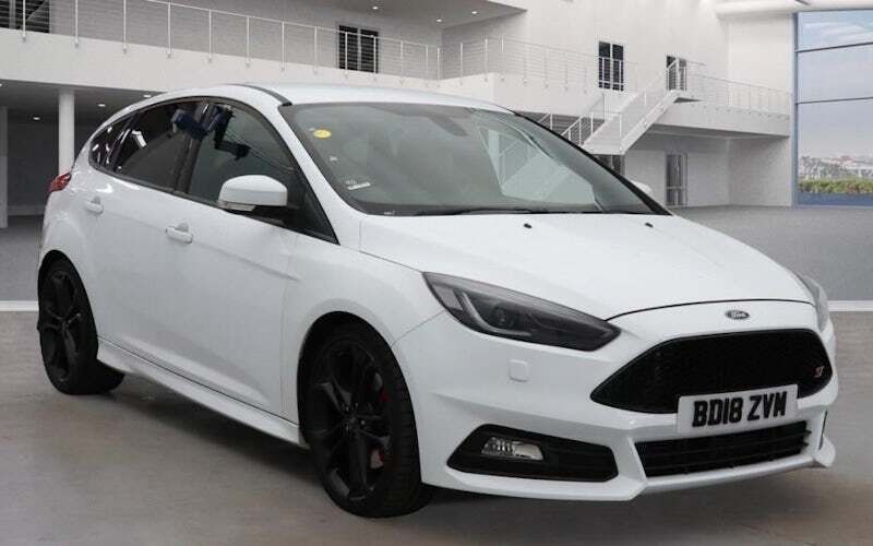 Used 2017 Ford Focus ST Hatchback | £12,975 (Fair price) - Image 1/4