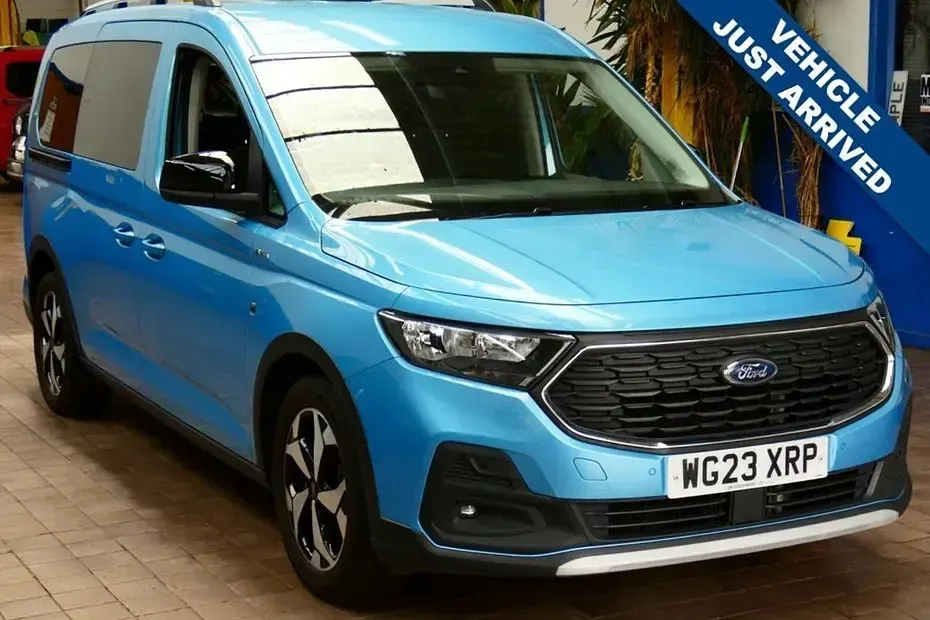 Used Ford Tourneo Connect Active 114 HP (83 kW) 2023 Blue MPV