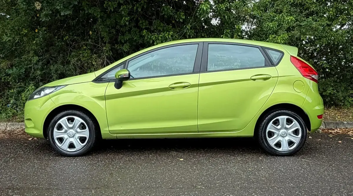 Used Ford Fiesta 2011 Green Hatchback