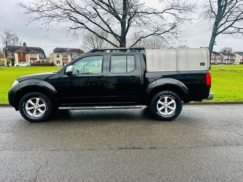Second-hand Nissan Navara Tekna 188 CP (138 kW) 2014 Negru Pickup