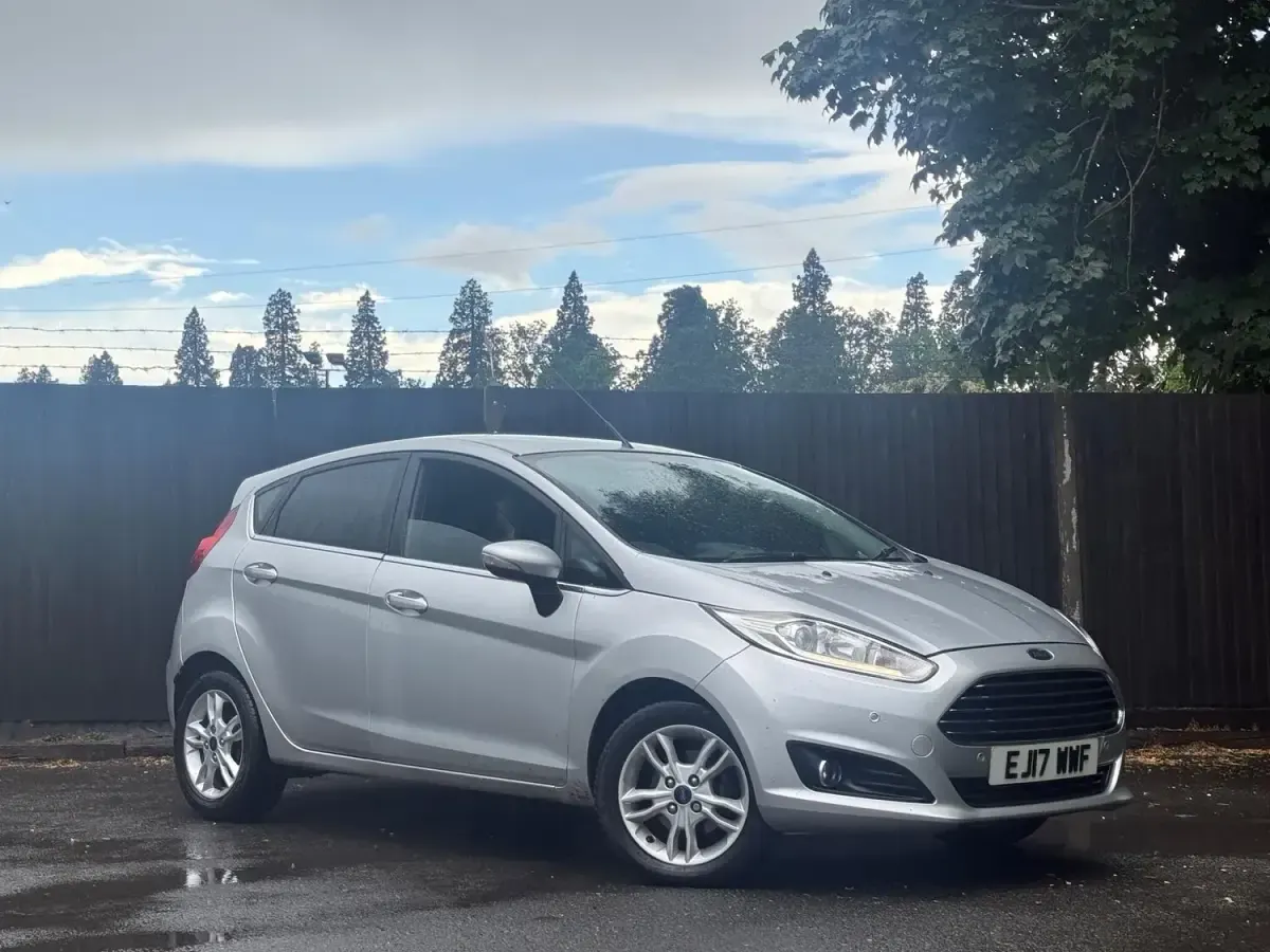 Used Ford Fiesta Zetec 2017 Silver Hatchback