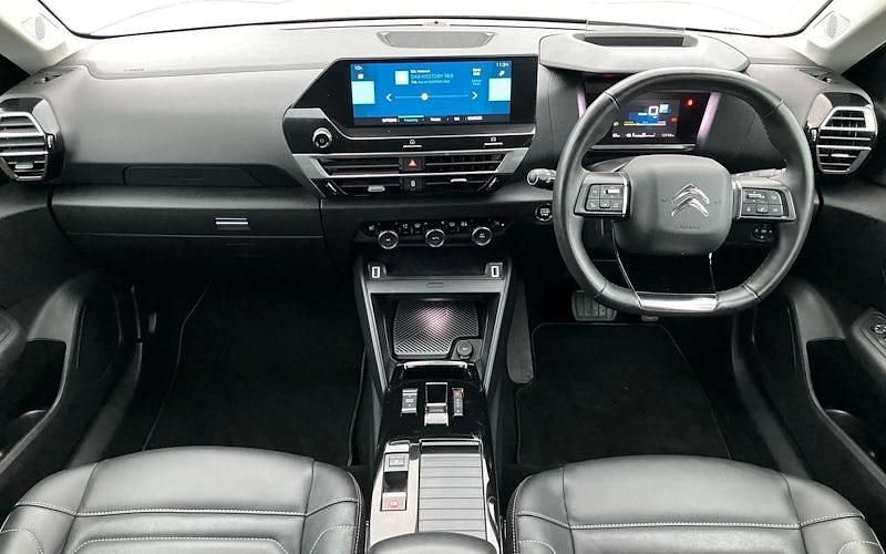 Used Citroën e-C4 Comfort 100 kW (136 HP) 2022 White Hatchback