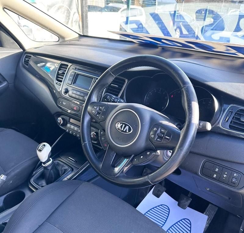 Used Kia Carens 135 HP (99 kW) 2014 Silver MPV