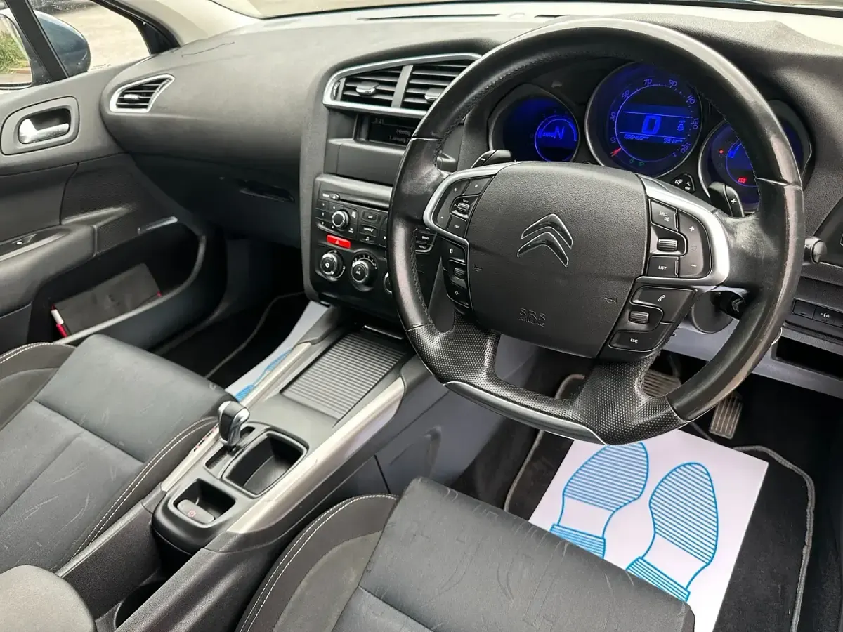 Used Citroën C4 VTR Sport 110 HP (80 kW) 2012 Blue Hatchback