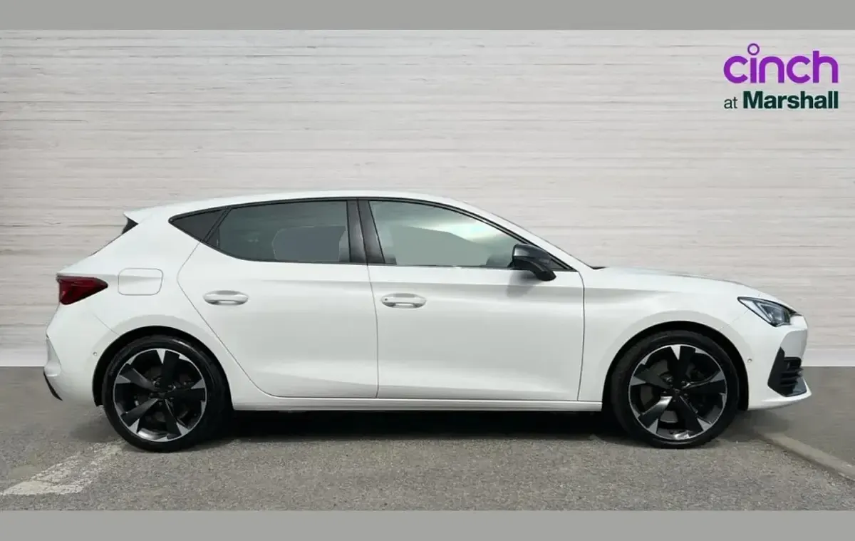 Used Cupra Leon VZ1 245 HP (180 kW) 2023 White Hatchback