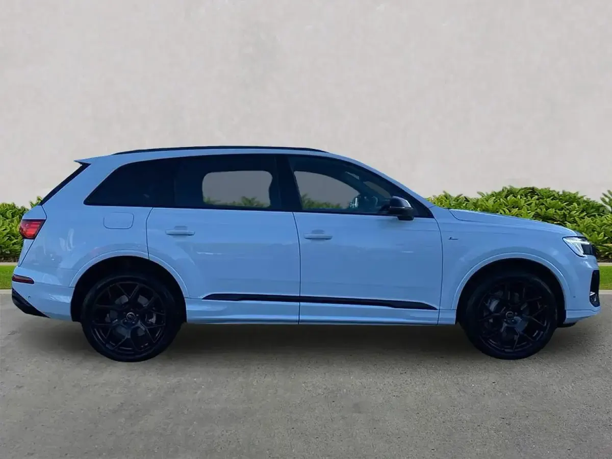 Used Audi Q7 Black Edition 340 HP (250 kW) 2025 White SUV
