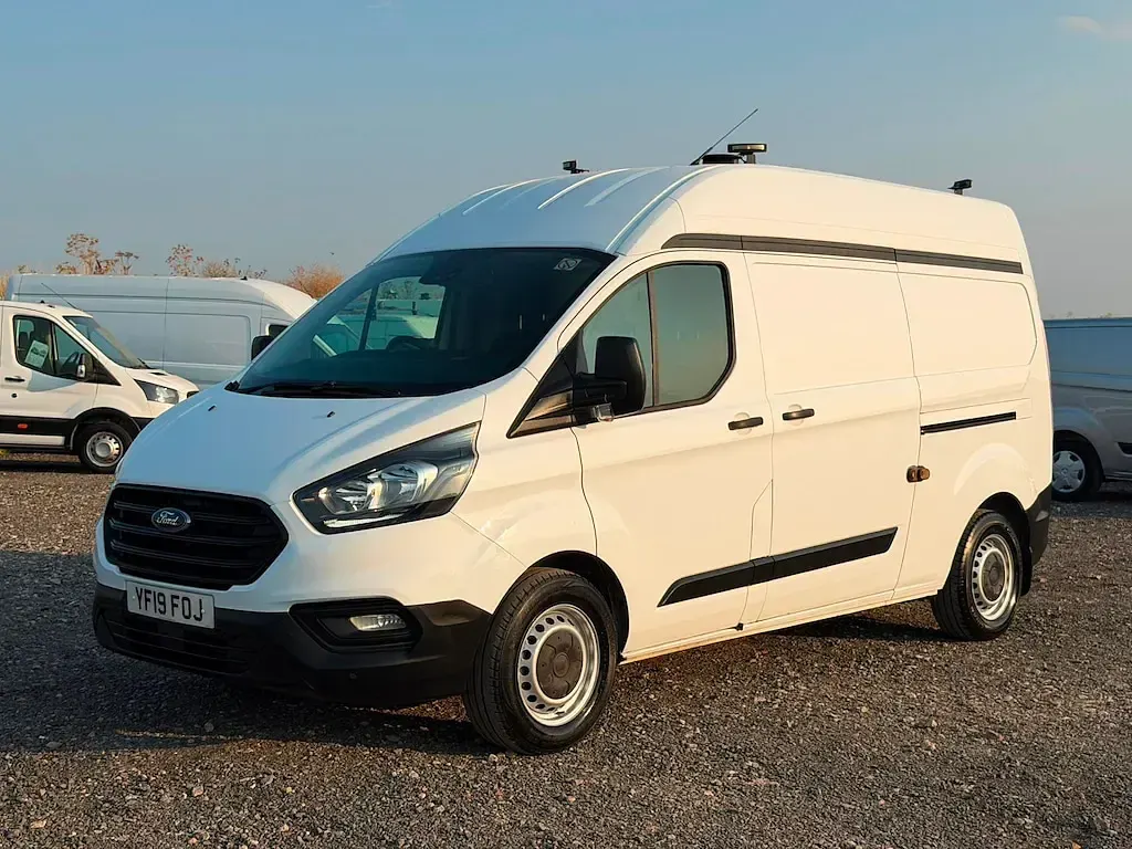 Used Ford Transit Custom 130 HP (95 kW) 2019 White Van