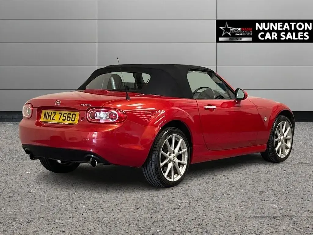 Used Mazda MX5 126 HP (92 kW) 2011 Red Cabriolet