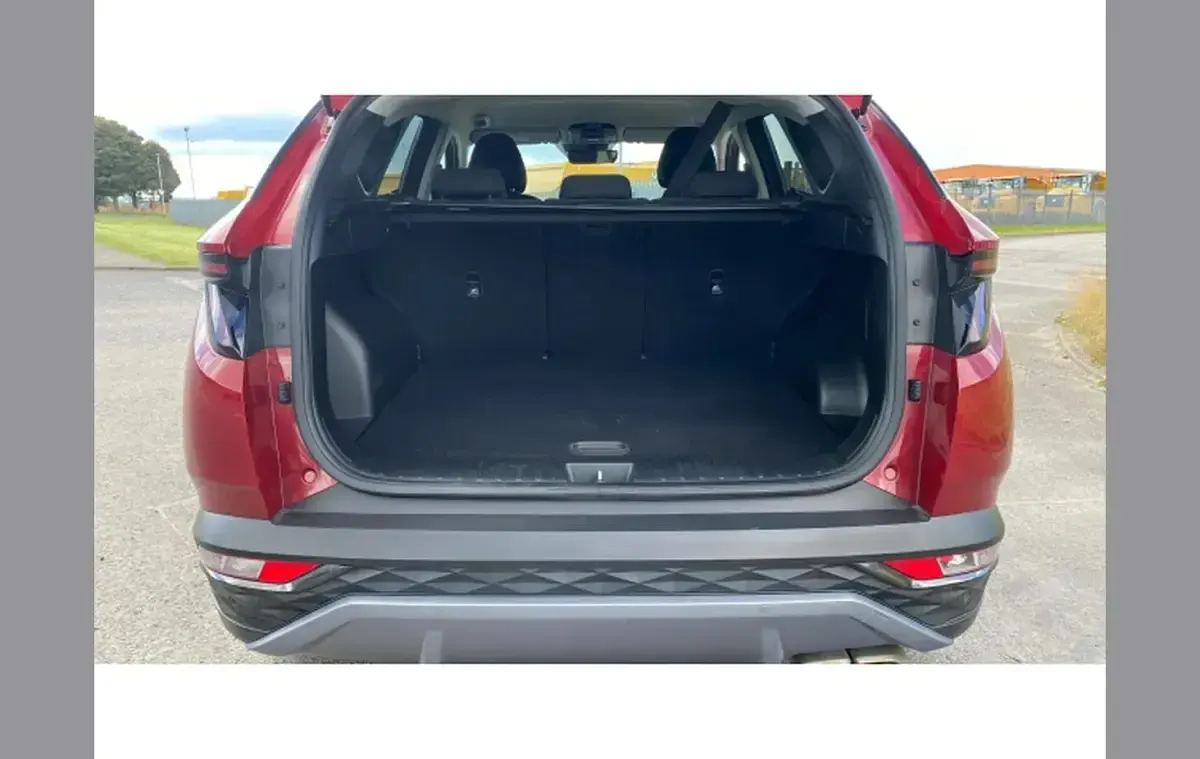 Used Hyundai Tucson Premium 230 HP (169 kW) 2022 Red SUV