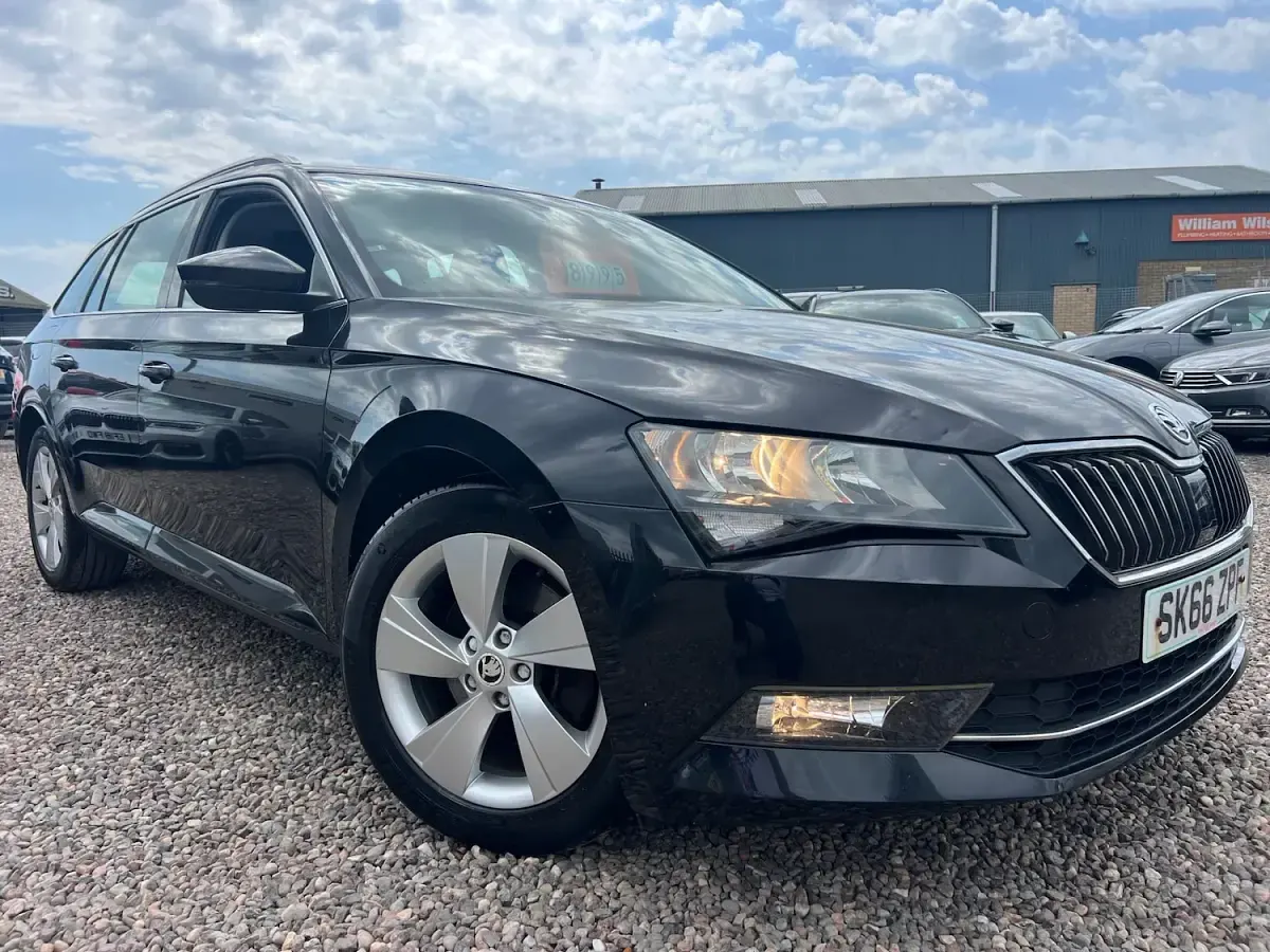 Used Skoda Superb SE 150 HP (110 kW) 2016 Black Estate