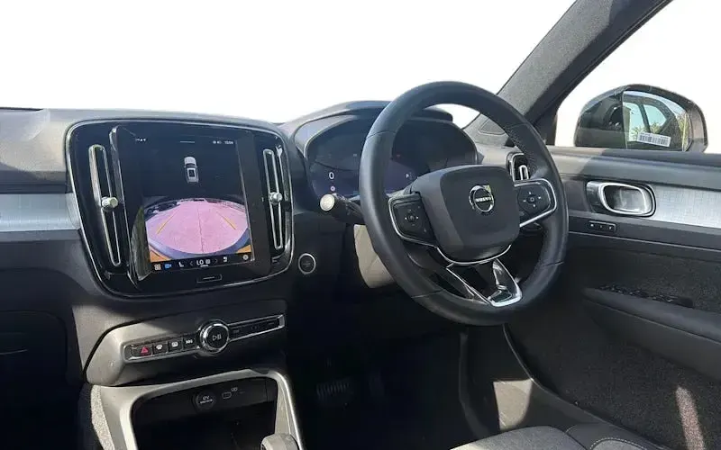 Used Volvo XC40 Plus 163 HP (119 kW) 2026 SUV