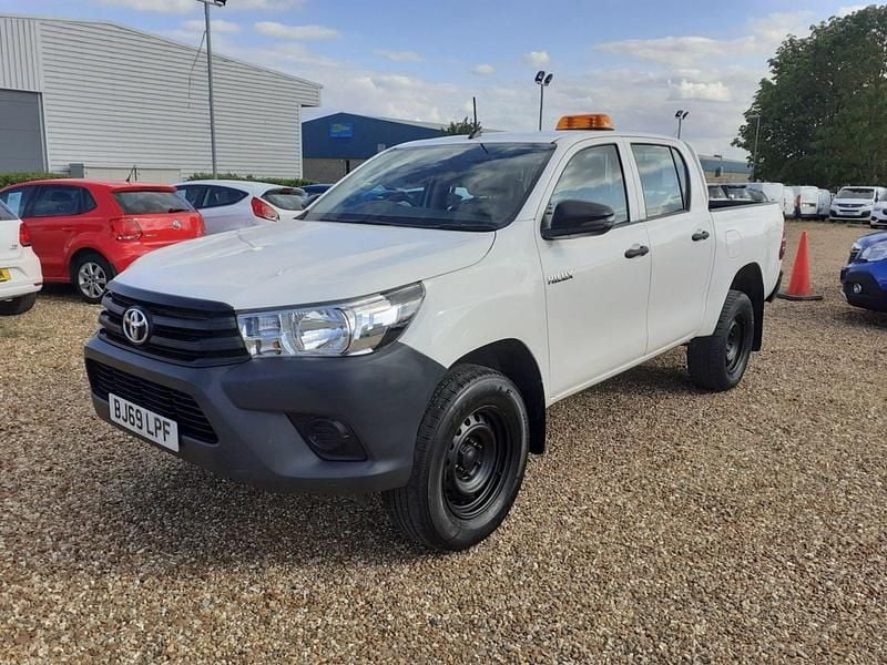 Used Toyota HiLux Active 2019 White Pickup