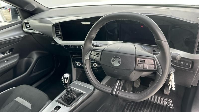 Used Vauxhall Mokka S 136 HP (100 kW) 2025 White SUV