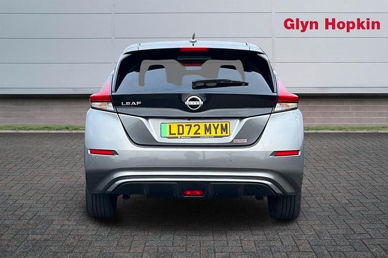 Used Nissan Leaf N-Connecta 110 kW (150 HP) 2022 Grey Hatchback