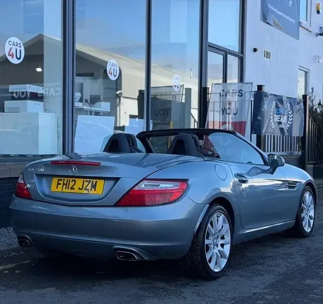 Used Mercedes SLK200 184 HP (135 kW) 2012 Silver Cabriolet