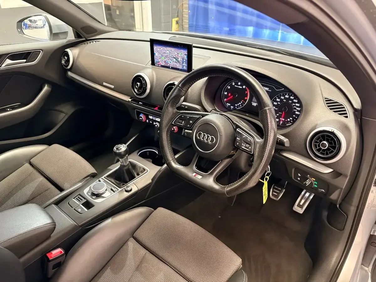 Used Audi A3 S-Line 190 HP (139 kW) 2017 Silver Hatchback
