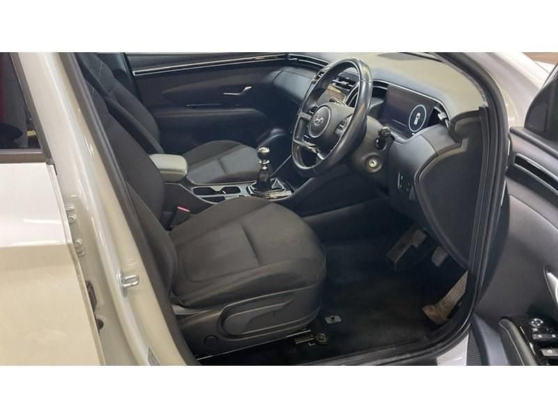 Used Hyundai Tucson SE 2021 Polar white SUV