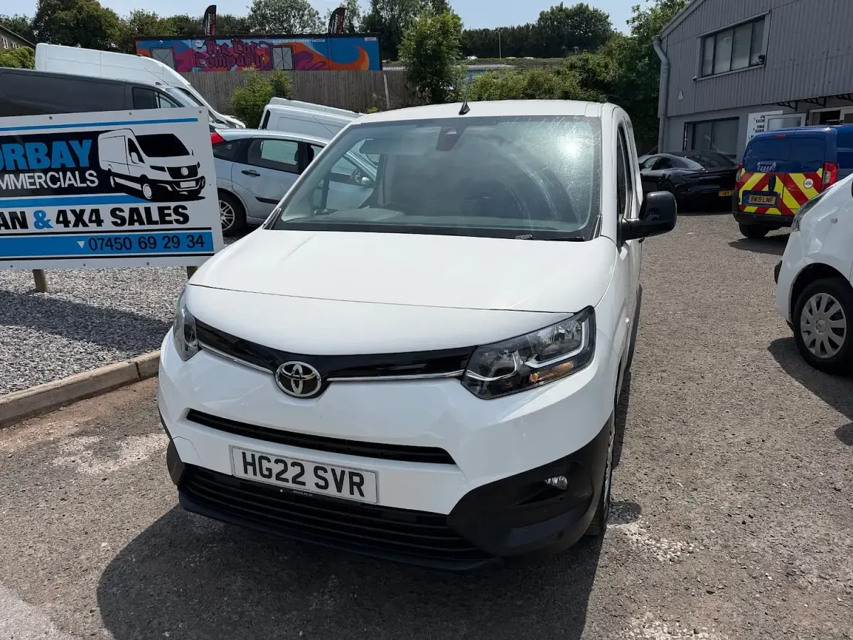Used Toyota Proace 120 HP (88 kW) 2022 White MPV