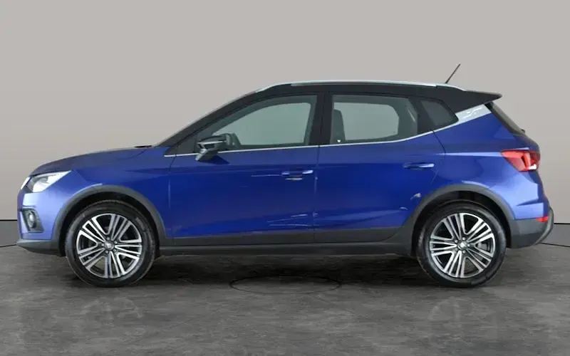 Used Seat Arona XCELLENCE 110 HP (80 kW) 2021 Blue SUV