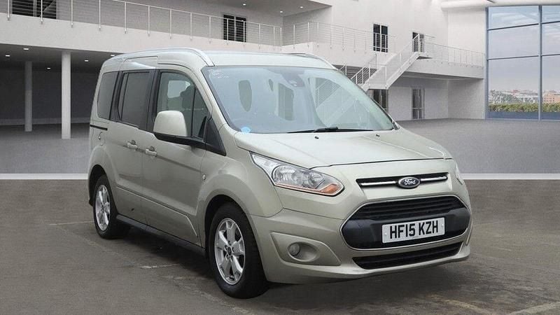 Silver Used 2015 Ford Tourneo Connect Titanium MPV | £9,995 (Good price) - Image 1/3