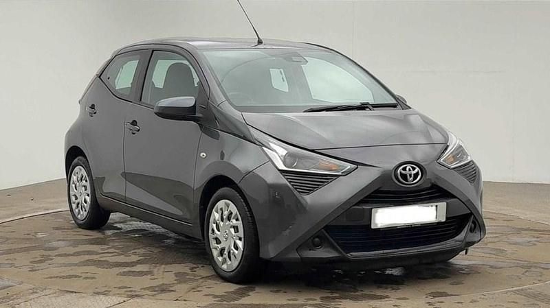 Used Toyota Aygo X-play 71 HP (52 kW) 2021 Grey Hatchback