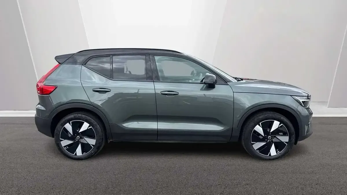 Used Volvo EX40 Plus 185 kW (252 HP) 2026 Green SUV