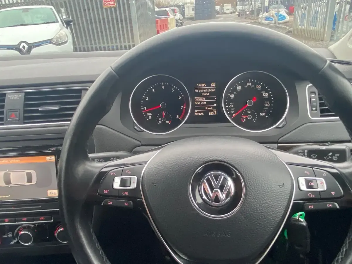 Used VW Jetta SE 2015 Silver Sedan