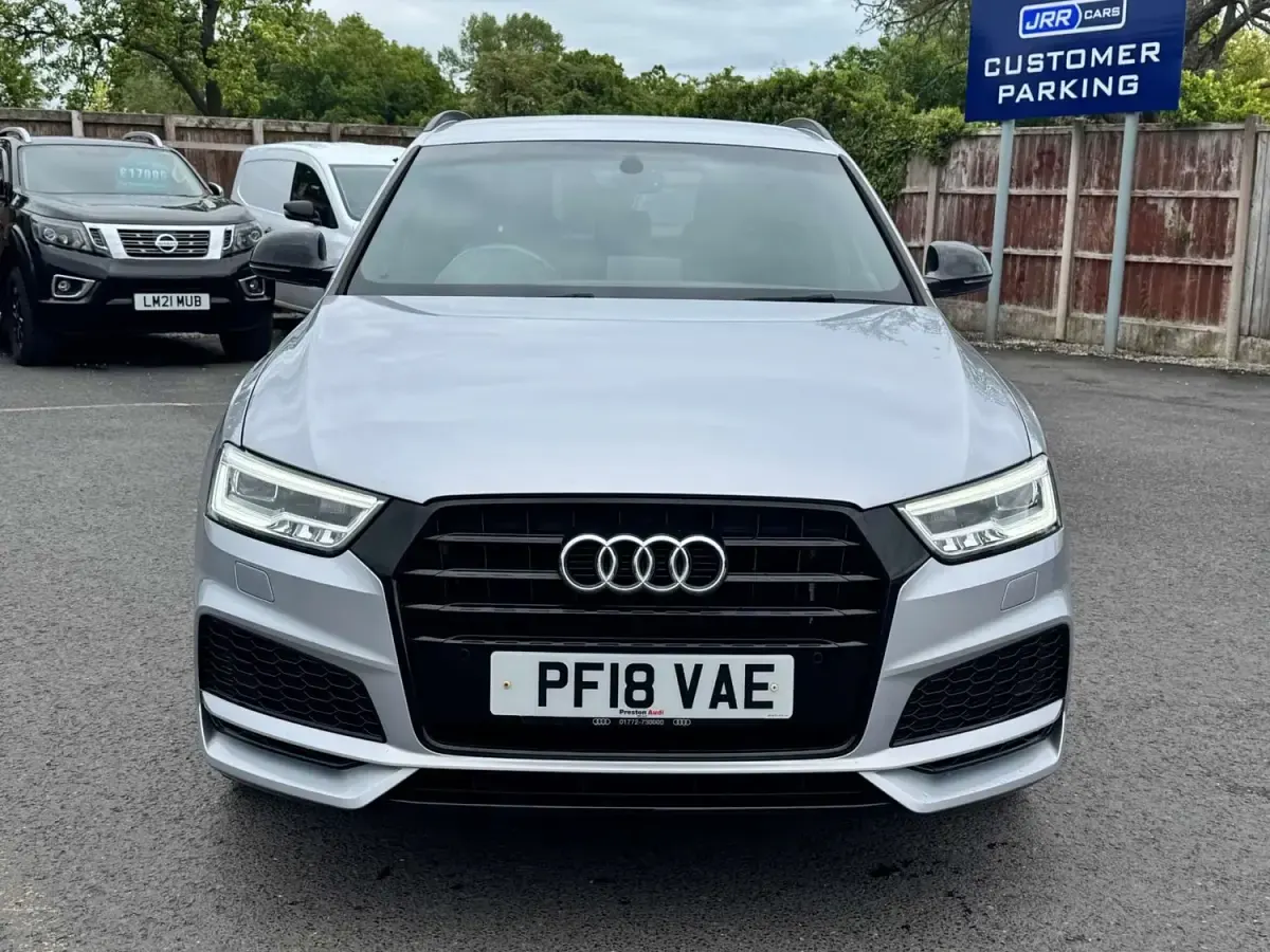 Usado Audi Q3 Black Edition 150 HP (110 kW) 2018 Prateado SUV