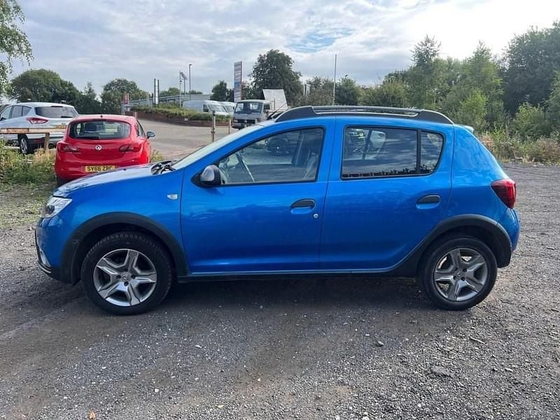 Used Dacia Sandero Lauréate 90 HP (66 kW) 2018 Blue Hatchback