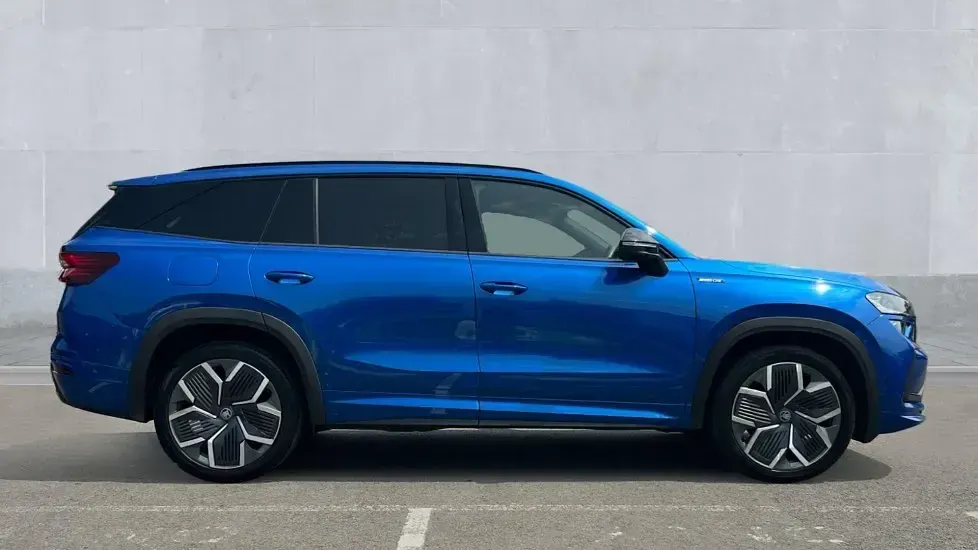 Used Skoda Kodiaq SportLine 150 HP (110 kW) 2025 Blue SUV
