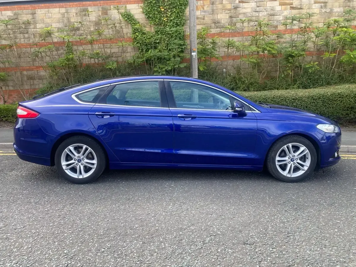 Used Ford Mondeo Titanium 150 HP (110 kW) 2015 Blue Hatchback