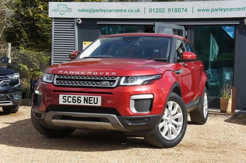 Used Land Rover Range Rover evoque SE 150 HP (110 kW) 2017 Red Estate