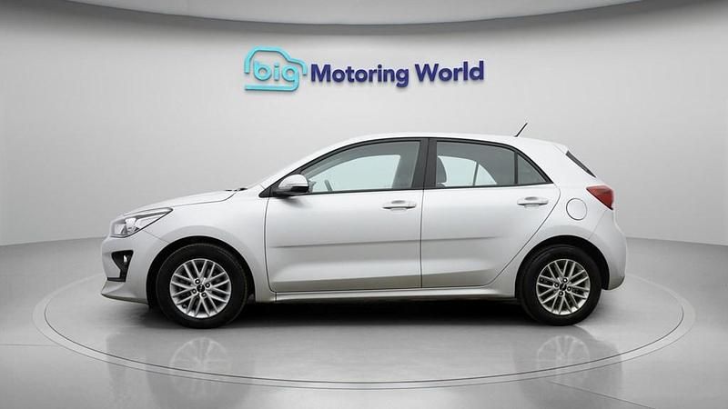 Used Kia Rio 83 HP (61 kW) 2023 Silver Hatchback