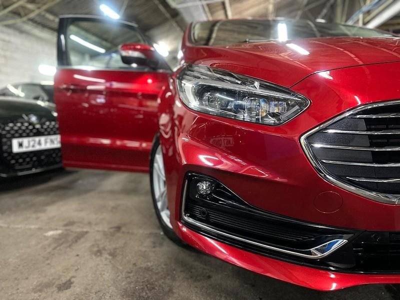 Usado Ford S-MAX Titanium 190 HP (139 kW) 2021 Vermelho Monovolume