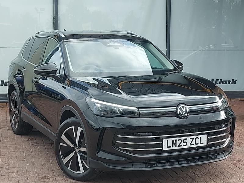 Black New 2025 VW Tiguan Elegance SUV | £35,998 (Fair price) - Image 1/4