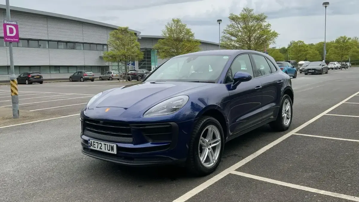 Usado Porsche Macan 265 HP (194 kW) 2022 Azul SUV
