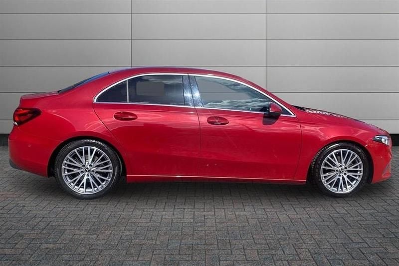 Used Mercedes A200 Executive 163 HP (119 kW) 2022 Patagonia red Sedan