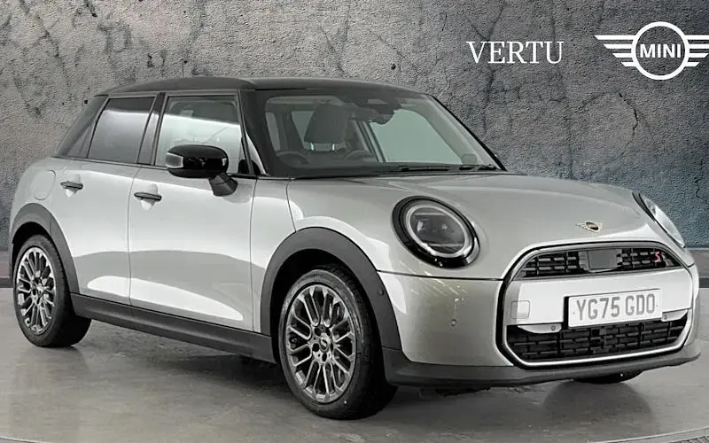 Used Mini Cooper Classic 150 kW (204 HP) 2025 Hatchback