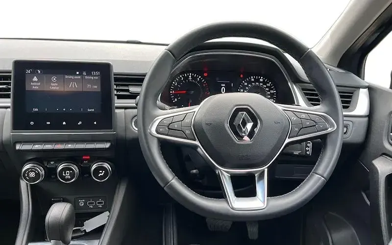 Used Renault Captur Iconic 140 HP (102 kW) 2022 Blue SUV