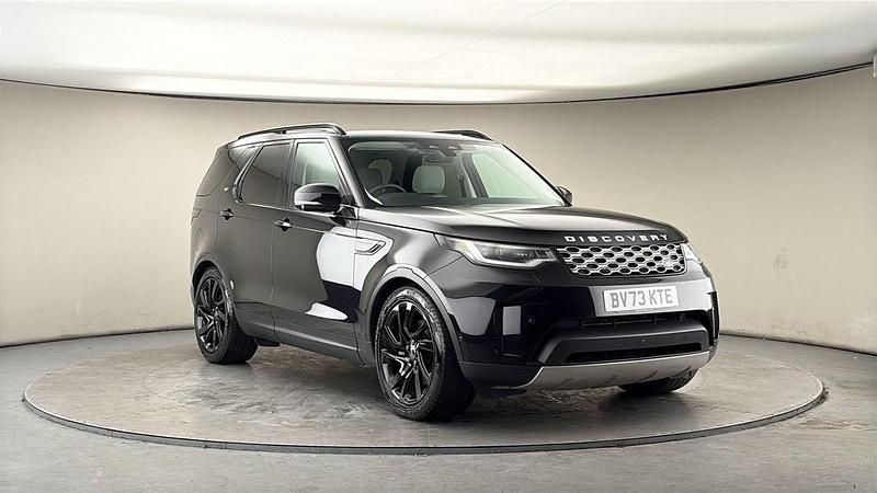 Used Land Rover Discovery 5 S 300 HP (220 kW) 2023 Santorini black SUV